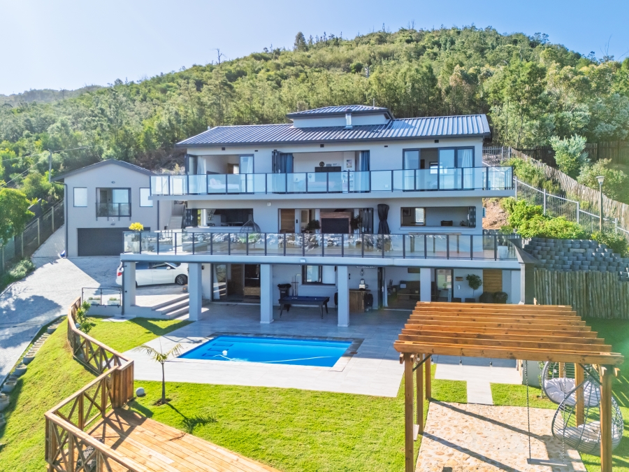 6 Bedroom Property for Sale in Old Place Western Cape